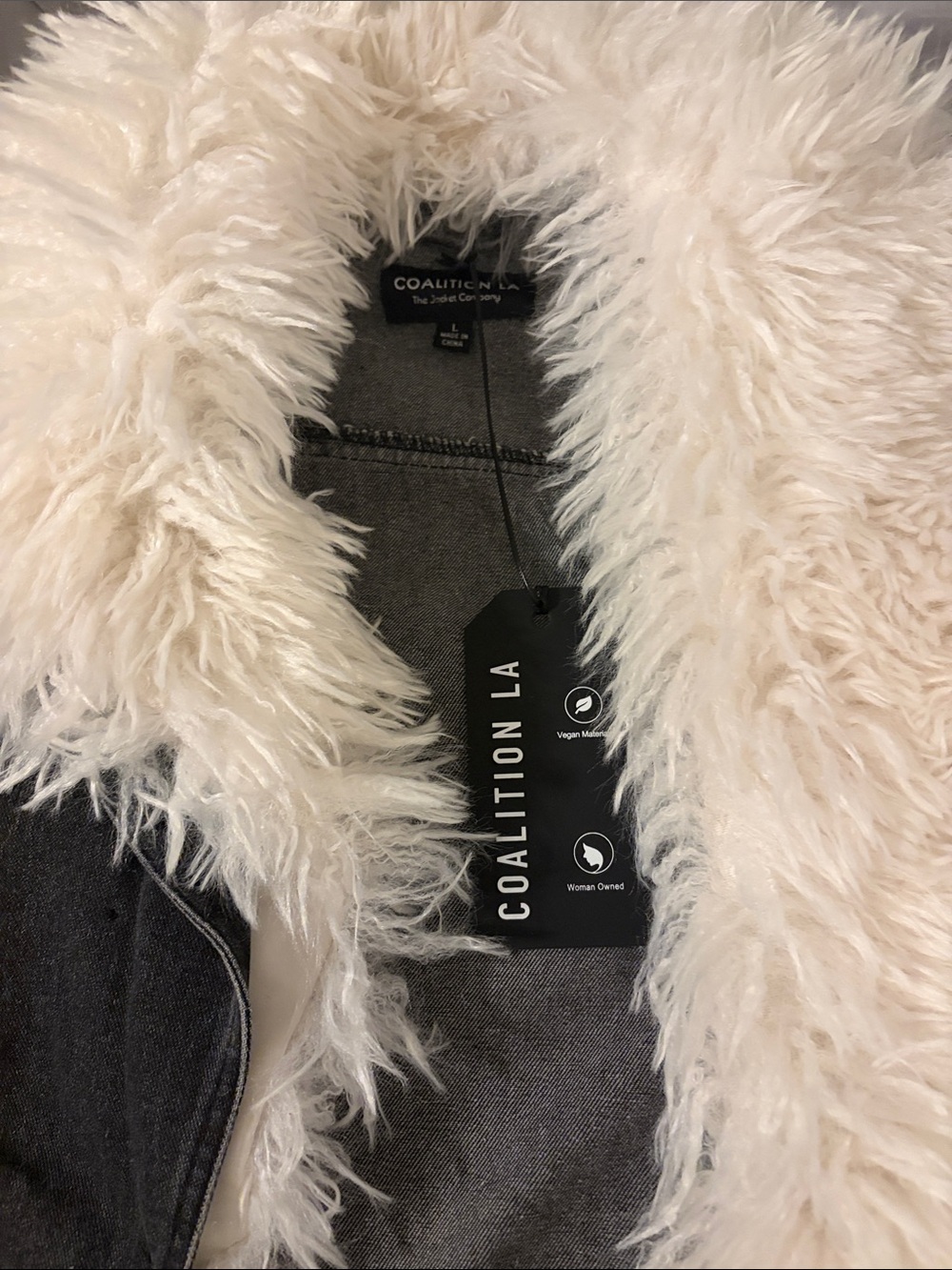 Coalition LA Women's Cream Faux-Fur Trim Jacket